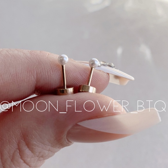 Tiny Rose Gold Pearl Earrings - Picture 6 of 8